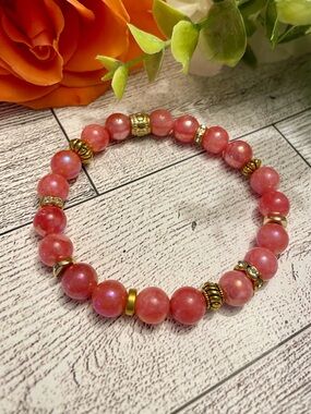 Pink coral quartz with gold accents 8mm, stretch, handmade, gold details,
